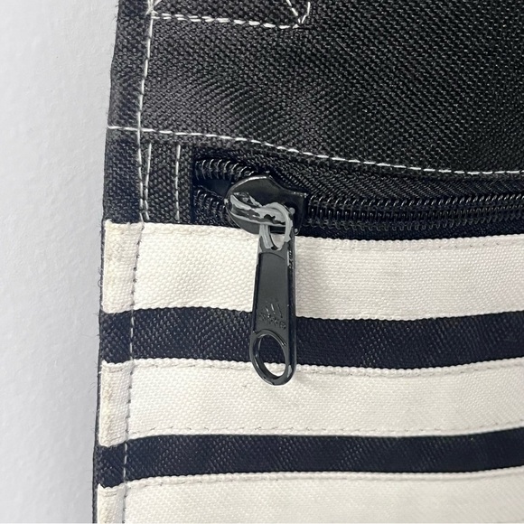 vintage y2k adidas flat crossover messenger bag black 3 stripe adjustable - Picture 4 of 14